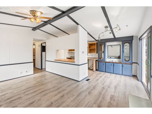 16172 WEDGEWOOD Ln, Brookings, OR 97415