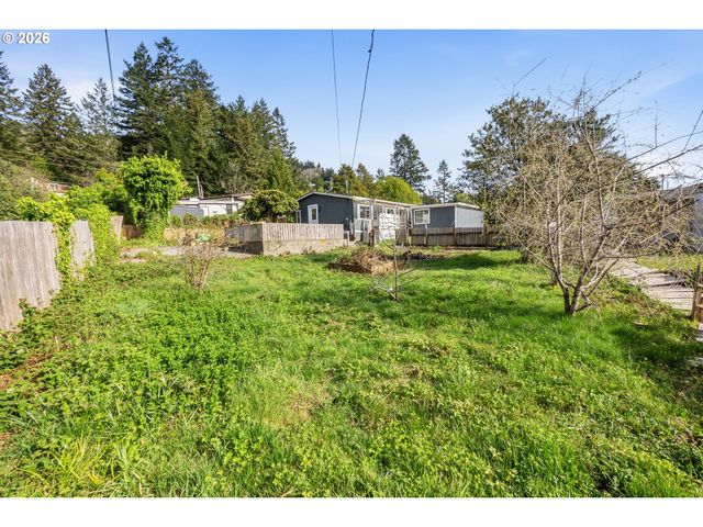 16172 WEDGEWOOD Ln, Brookings, OR 97415