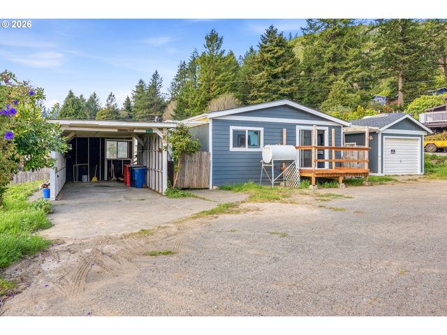 16172 WEDGEWOOD Ln, Brookings, OR 97415