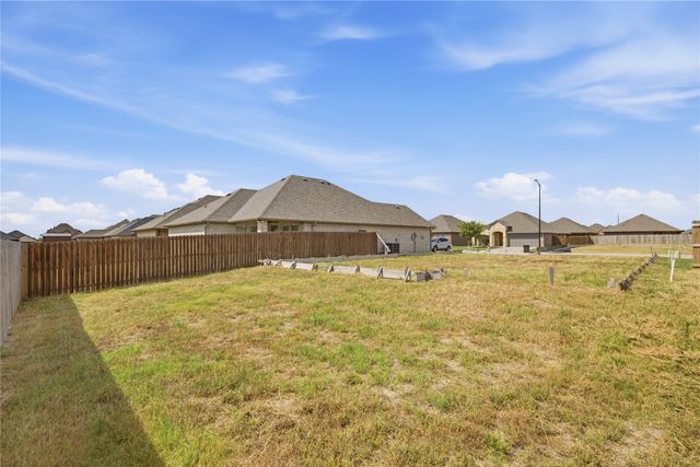 807 Moseley Lane, Greenville, TX 75402