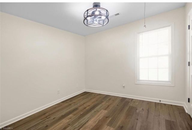 813 Valley Oak Drive, Greensboro, NC 27406