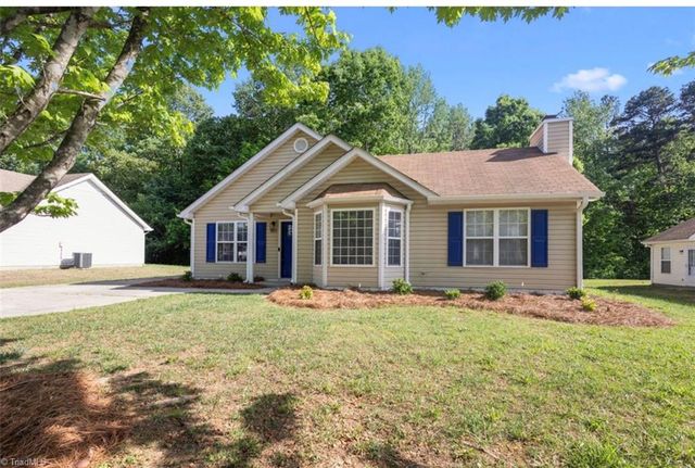 813 Valley Oak Drive, Greensboro, NC 27406
