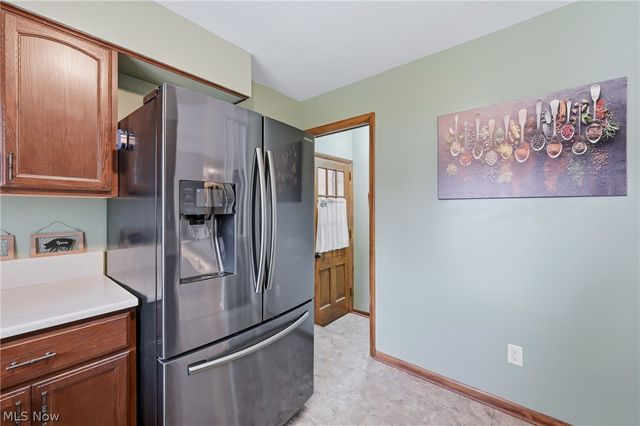 3251 Shadyside Drive, Hubbard, OH 44425