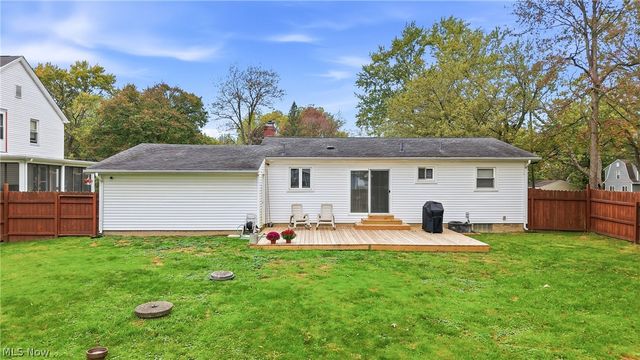3251 Shadyside Drive, Hubbard, OH 44425