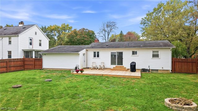 3251 Shadyside Drive, Hubbard, OH 44425