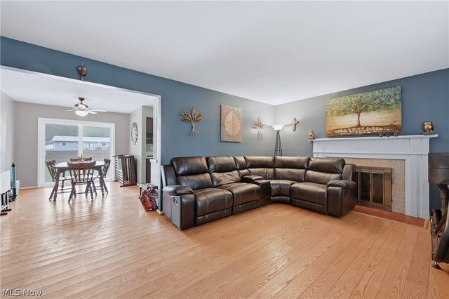 3251 Shadyside Drive, Hubbard, OH 44425