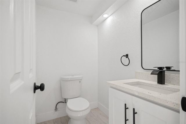 9402 W CLUSTER AVENUE, Tampa, FL 33615