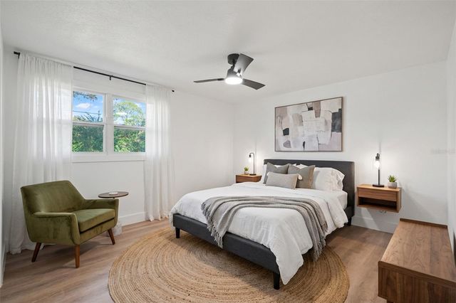 9402 W CLUSTER AVENUE, Tampa, FL 33615