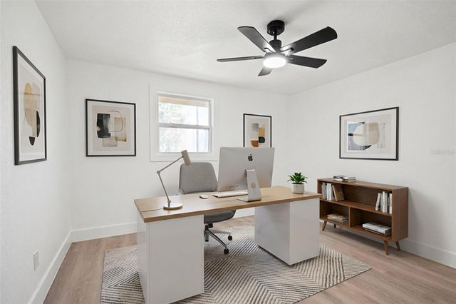 9402 W CLUSTER AVENUE, Tampa, FL 33615