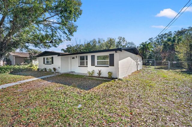 9402 W CLUSTER AVENUE, Tampa, FL 33615