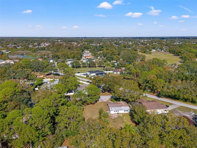 9402 W CLUSTER AVENUE, Tampa, FL 33615