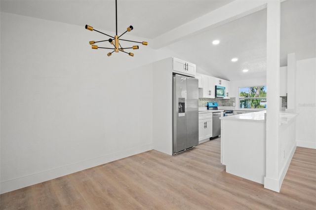 9402 W CLUSTER AVENUE, Tampa, FL 33615