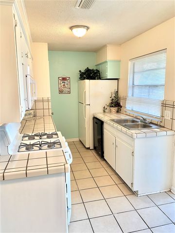 511 Jupiter, Denton, TX 76209