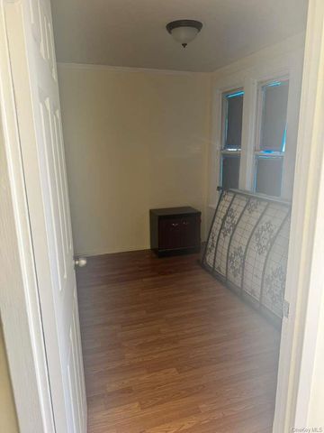 8811 185th Street, Hollis, NY 11423