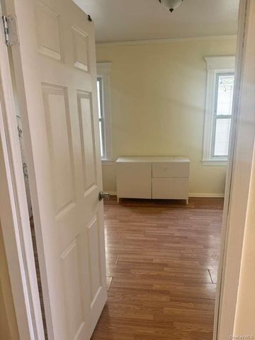 8811 185th Street, Hollis, NY 11423