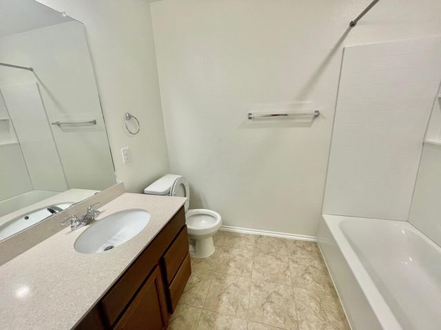 163 McGinnis TRL, Kyle, TX 78640