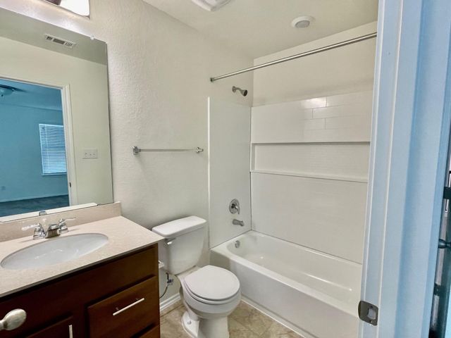 163 McGinnis TRL, Kyle, TX 78640
