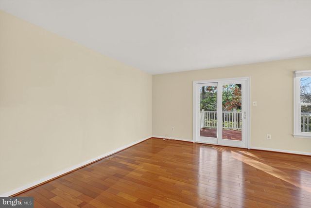 8060 MORNING MEADOW CT, Alexandria, VA 22315