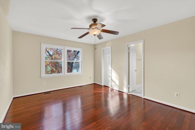 8060 MORNING MEADOW CT, Alexandria, VA 22315