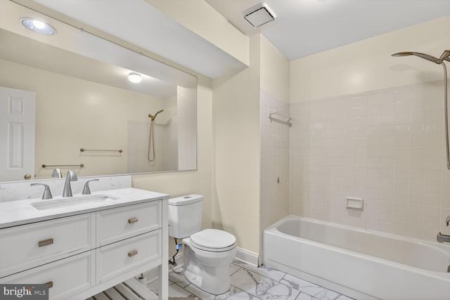 8060 MORNING MEADOW CT, Alexandria, VA 22315