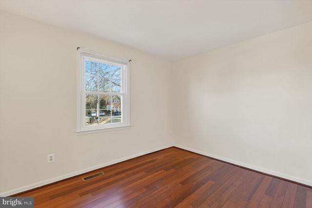 8060 MORNING MEADOW CT, Alexandria, VA 22315