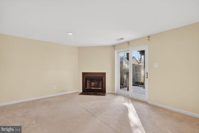 8060 MORNING MEADOW CT, Alexandria, VA 22315