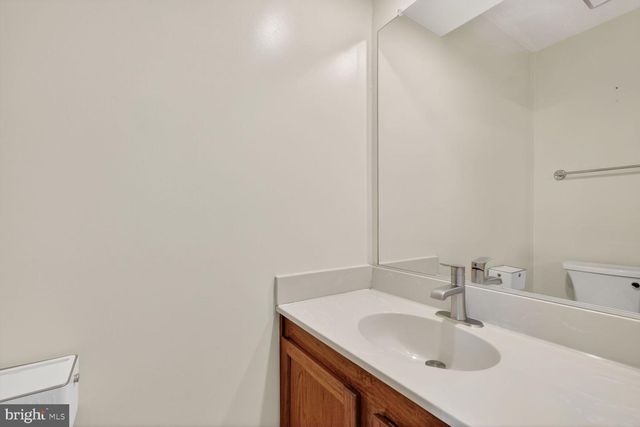 8060 MORNING MEADOW CT, Alexandria, VA 22315