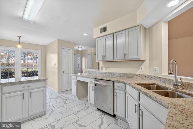 8060 MORNING MEADOW CT, Alexandria, VA 22315