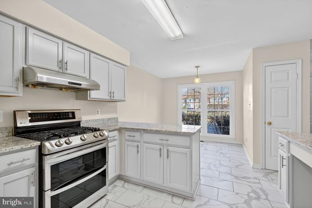 8060 MORNING MEADOW CT, Alexandria, VA 22315