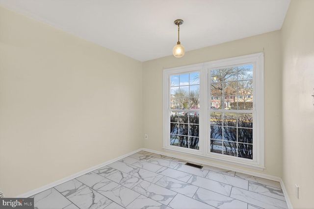 8060 MORNING MEADOW CT, Alexandria, VA 22315