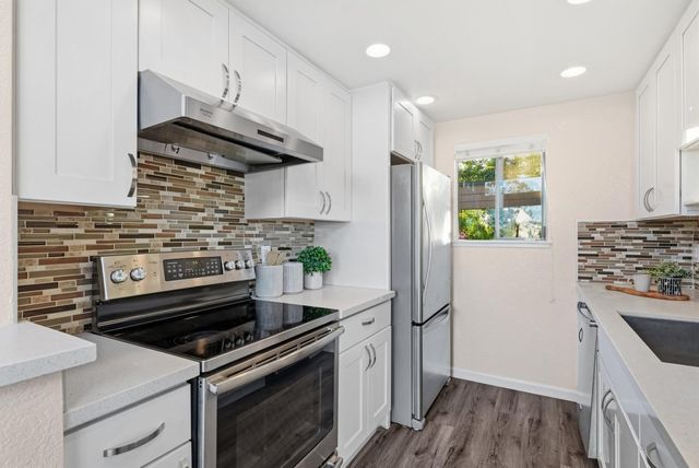 98 Pelican Lane, Redwood City, CA 94065
