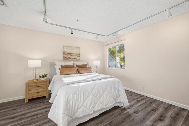 98 Pelican Lane, Redwood City, CA 94065