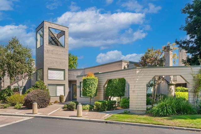 98 Pelican Lane, Redwood City, CA 94065