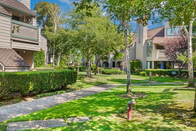 98 Pelican Lane, Redwood City, CA 94065