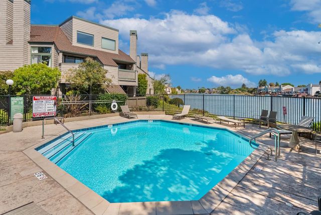 98 Pelican Lane, Redwood City, CA 94065