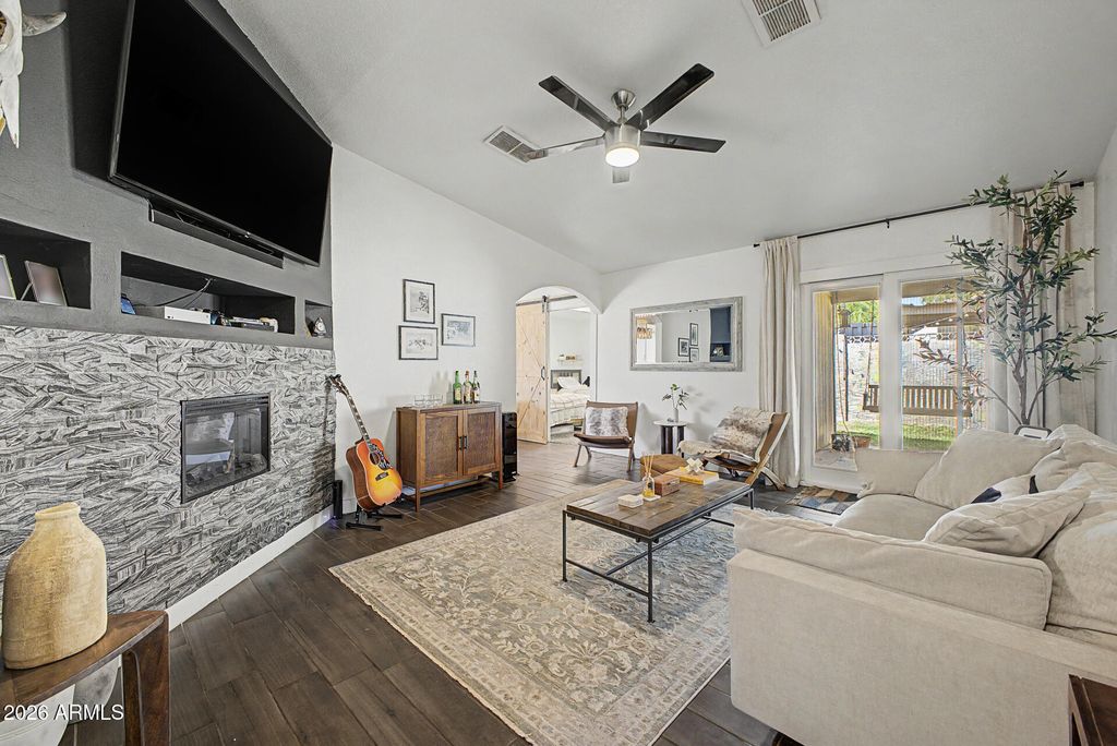 4640 N 77TH Drive, Phoenix, AZ 85033 — photo 2