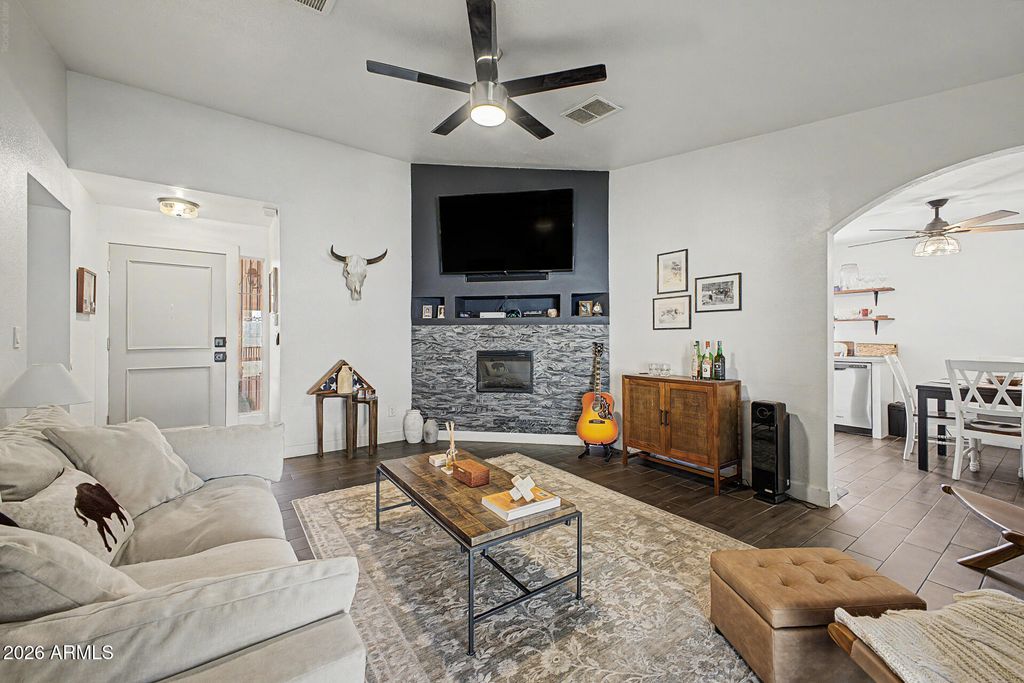 4640 N 77TH Drive, Phoenix, AZ 85033 — photo 3