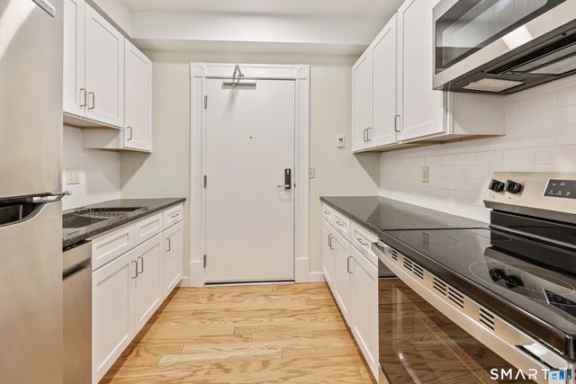 1355 Main Street 204, Hartford, CT 06103