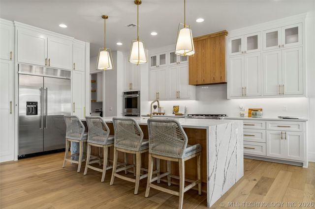 17776 E Falcon Pass, Owasso, OK 74055
