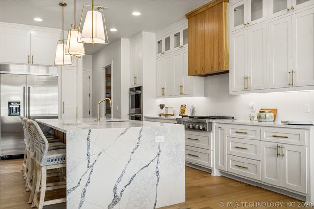 17776 E Falcon Pass, Owasso, OK 74055