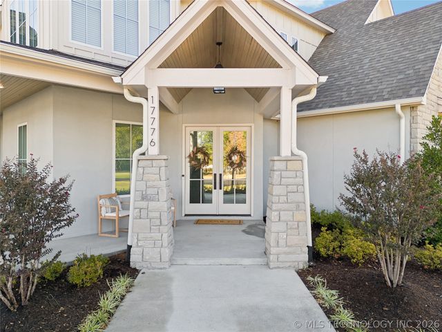 17776 E Falcon Pass, Owasso, OK 74055