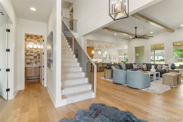 17776 E Falcon Pass, Owasso, OK 74055