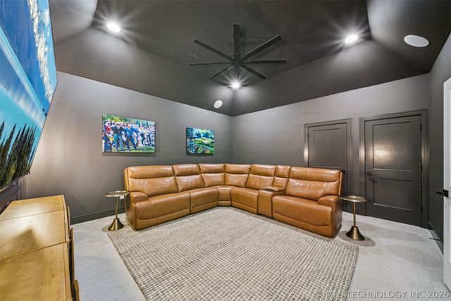 17776 E Falcon Pass, Owasso, OK 74055