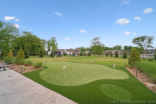 17776 E Falcon Pass, Owasso, OK 74055