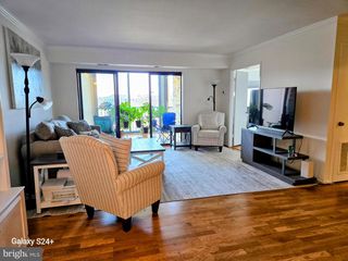 5901 MOUNT EAGLE DR #609, Alexandria, VA 22303