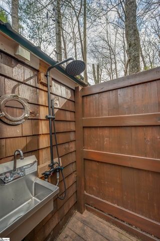 1028 E Lakeshore Drive, Landrum, SC 29356