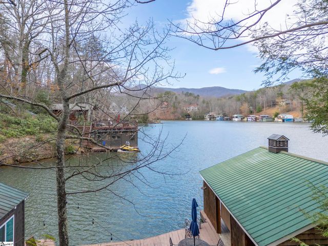 1028 E Lakeshore Drive, Landrum, SC 29356