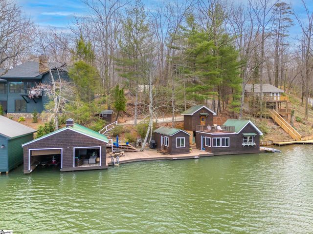 1028 E Lakeshore Drive, Landrum, SC 29356