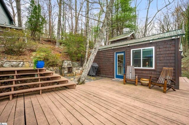 1028 E Lakeshore Drive, Landrum, SC 29356