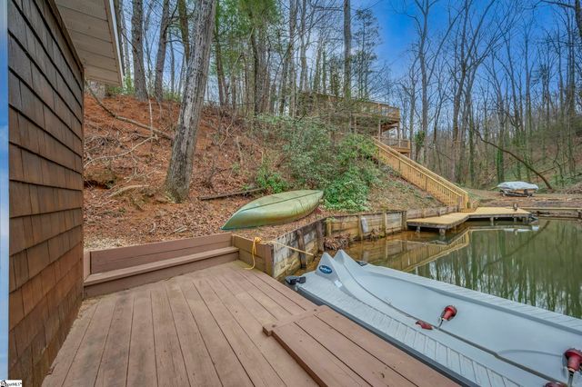 1028 E Lakeshore Drive, Landrum, SC 29356